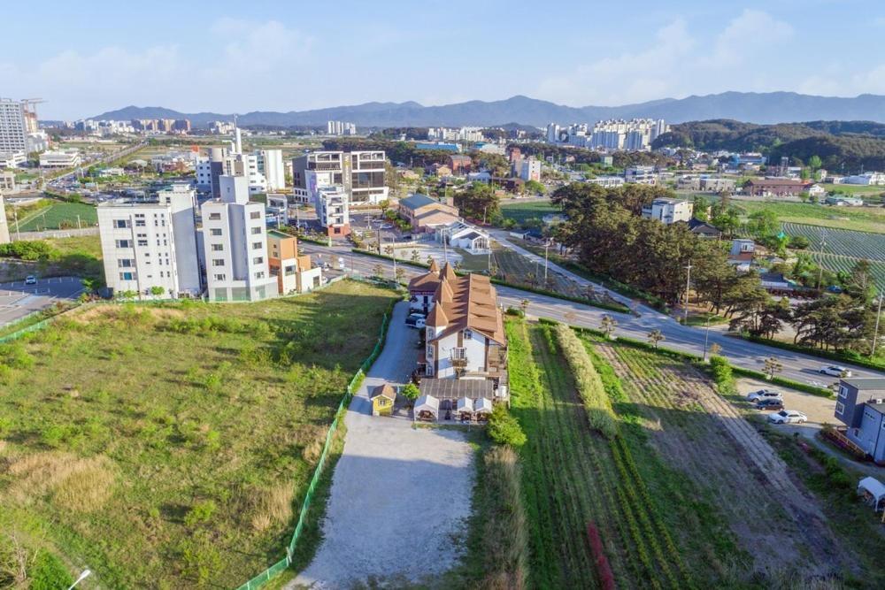 Santa Beach Pension 江陵市 エクステリア 写真