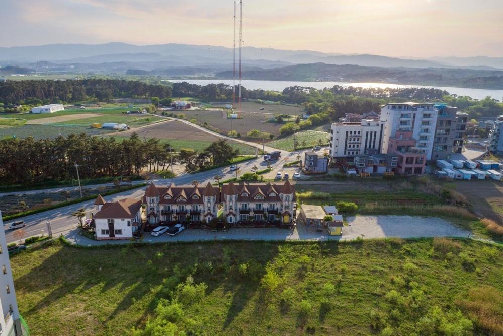 Santa Beach Pension 江陵市 エクステリア 写真